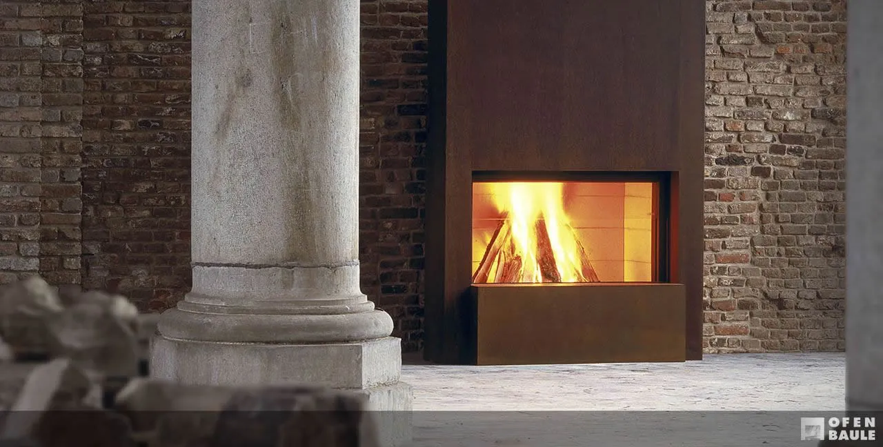 Horizontal-Kamin 105 mit Rostfassade hoch