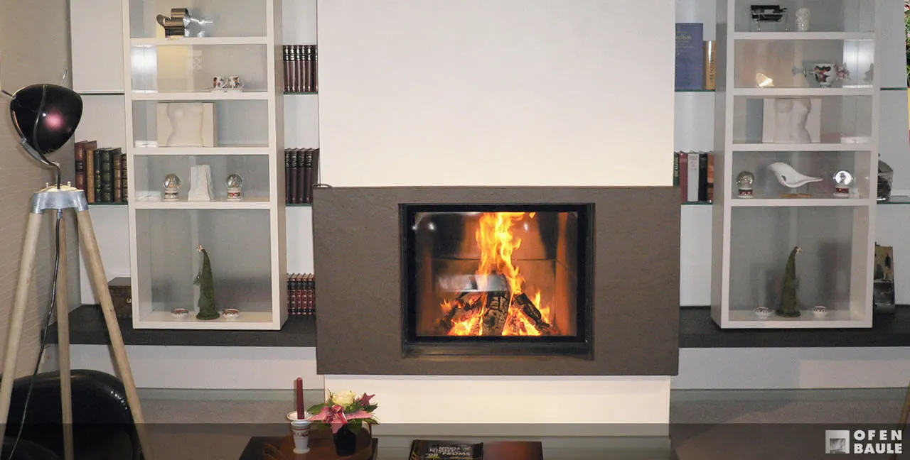 Stil-Kamin mit braunem Naturstein, ausgeführt in Elze